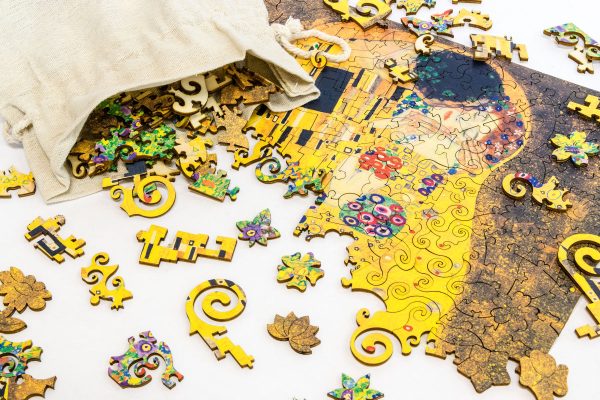 Puzzle di Legno FORMAcultura Klimt Bacio