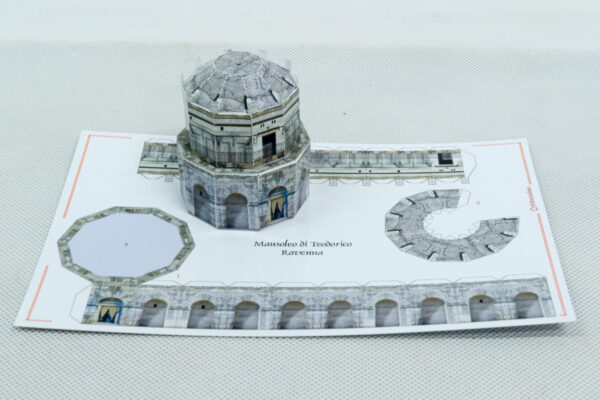 Ravenna - Mausoleo di Teodorico - modello di carta da costruire - formacultura